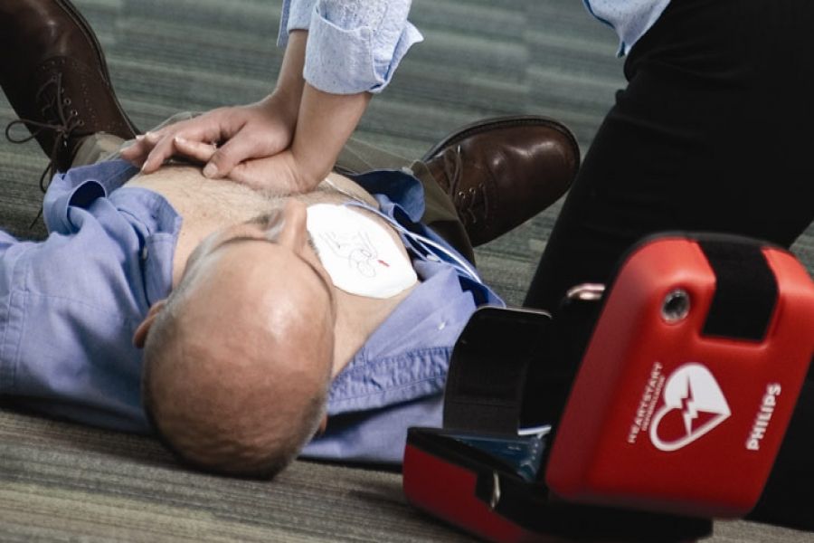 Praktische hulp na gebruik van uw AED